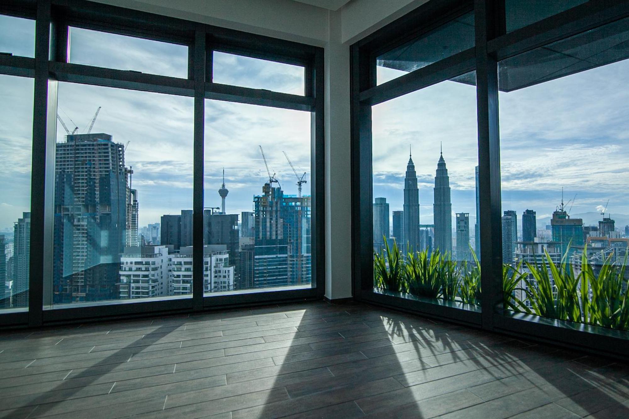 Eaton Residences Klcc By Plush Куала-Лумпур Экстерьер фото