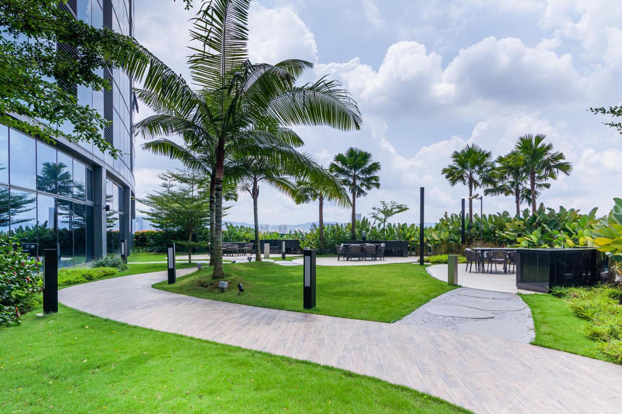 Eaton Residences Klcc By Plush Куала-Лумпур Экстерьер фото